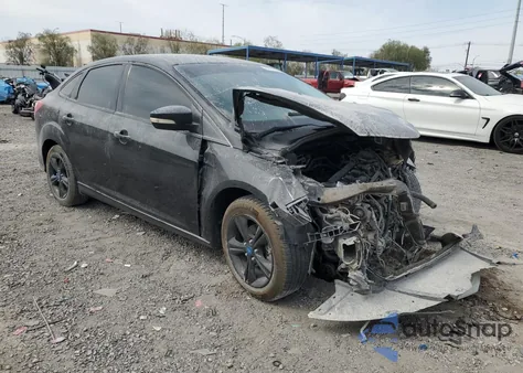 2013 Ford Focus Se z USA, uszkodzony, nr VIN 1FADP3F21DL290654